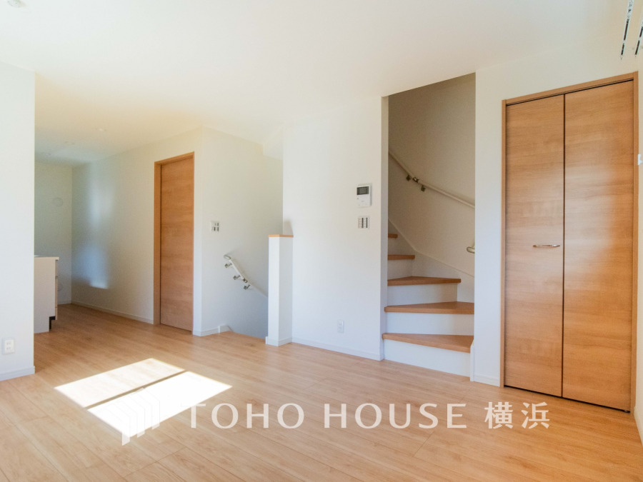 ここから始まる「日常」はご家族にとって大切で貴重な時間。少しでも豊かに、少しでも快適に。そんな想いから生まれた本邸宅は、これから先のお住まいをきっと支えてくれるはずです。