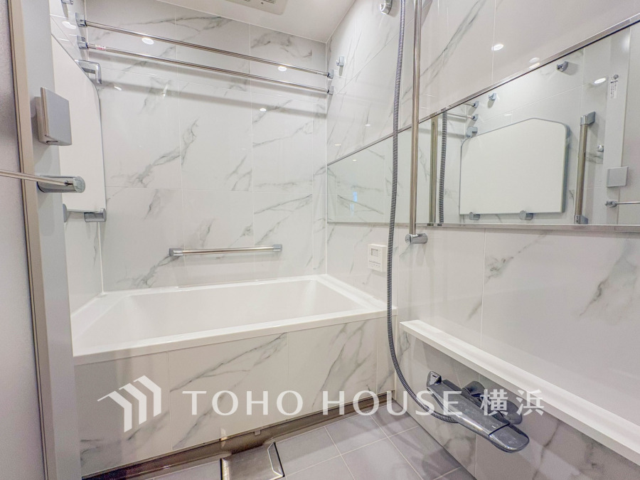 1日の疲れを取り心身を癒すことができる住まいの中のリラクゼーション空間、リラックスできるよう優しいカラーをチョイスしました。時を忘れるほどのんびりできる空間に。