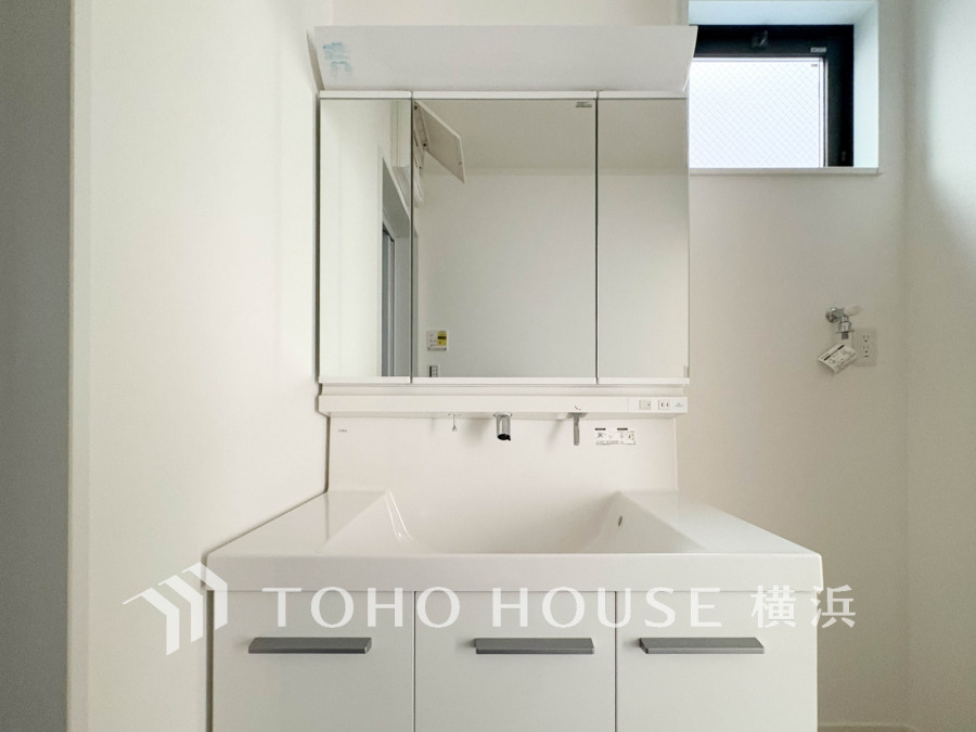 一日の始まりと終わりを心地よく演出してくれる、多彩な機能が備えられたパウダールーム。心地よいリフレッシュ空間です。