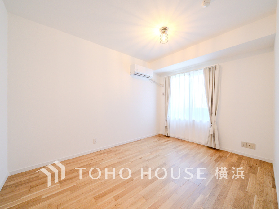 プライベートな自分時間を快適に過ごせる明るいお部屋です。