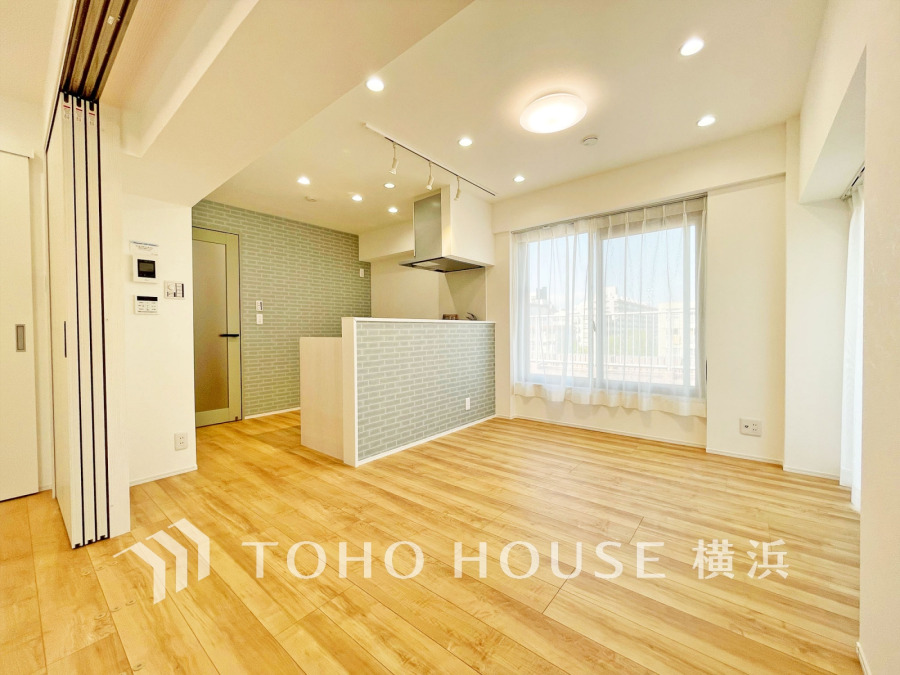 和やかで洗練された空間の演出。寛ぎとコミュニケーションを育む居心地のよい場所。