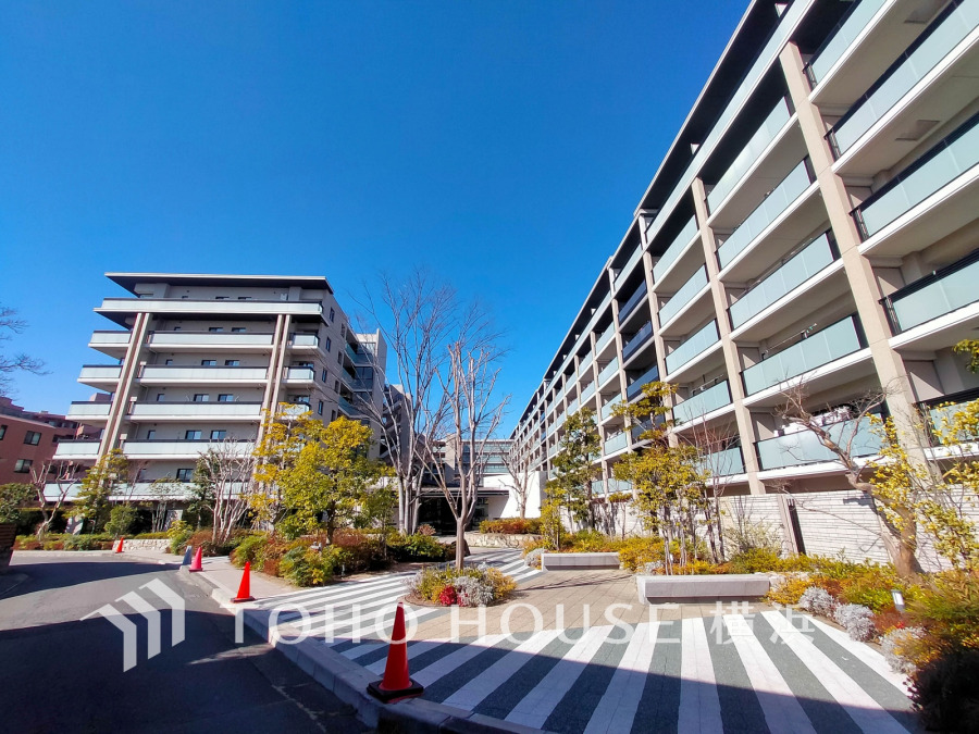 陽光に愛され、環境に恵まれ、家族に包まれた邸宅は、どんなに月日が経っても色褪せる事なく【オンリーワン】に輝き続けます。