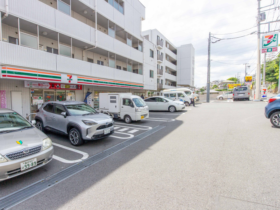 セブン-イレブン 横浜西大口店　約300ｍ