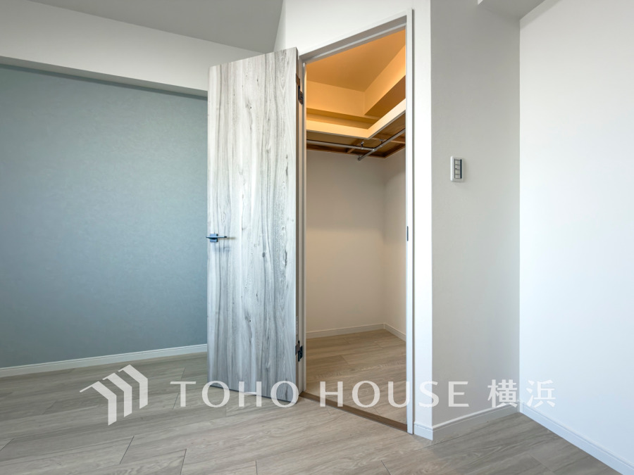 6.6帖の洋室は大容量のウォークインクローゼット付き。