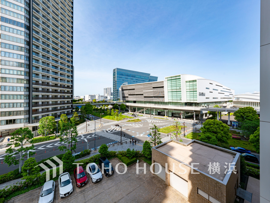 都市ヨコハマや海ある街・ヨコハマを感じられるロケーション。暮らしの多くを身近に、フットワークの軽やかな毎日を楽しめそう。