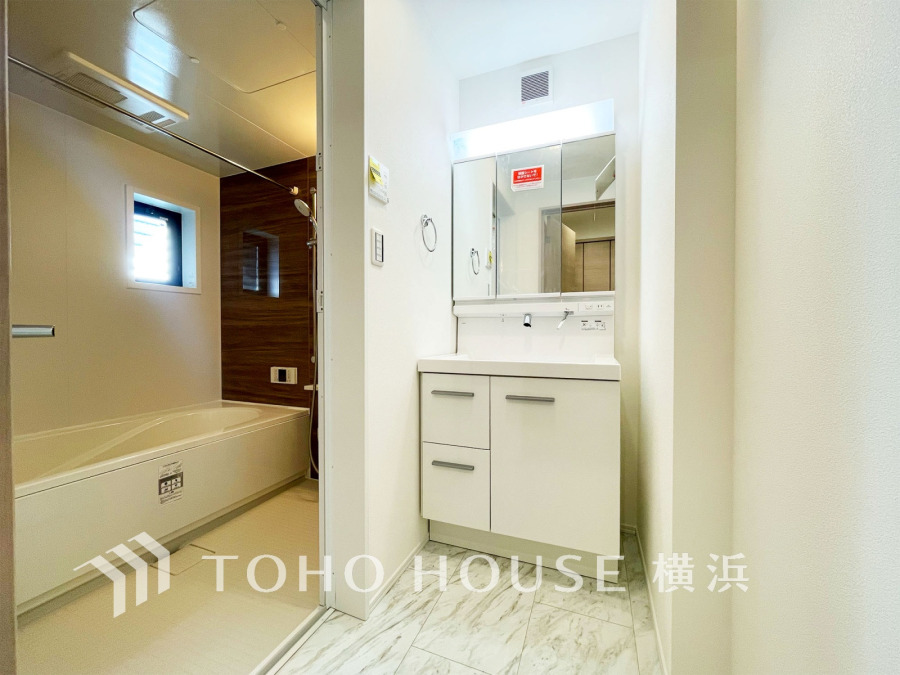 一日の始まりと終わりを心地よく演出してくれる、多彩な機能が備えられたパウダールーム。心地よいリフレッシュ空間です。