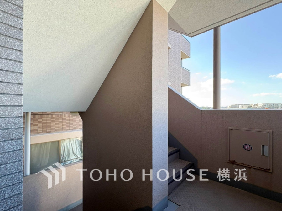 マンション内は清潔感があり、行き届いた管理体制がうかがえます。