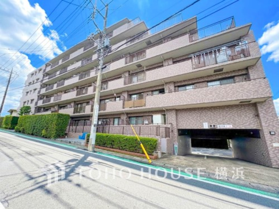 表現された空間は豊かな光と風を纏い、暮らしの時間を豊かにしてくれます。