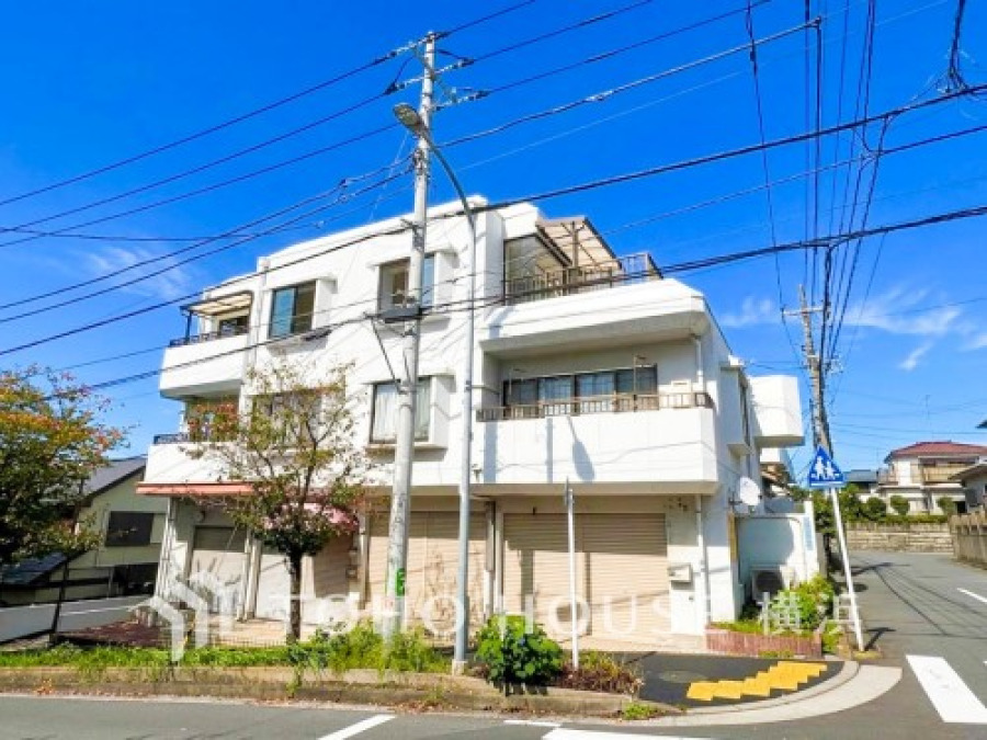 表現された空間は豊かな光と風を纏い、暮らしの時間を豊かにしてくれます。