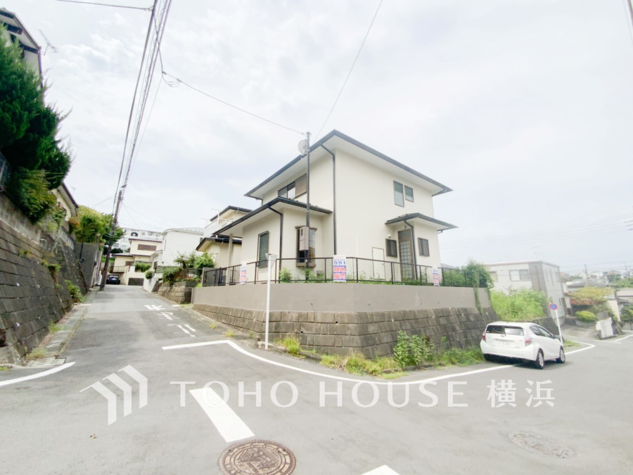 表現された空間は豊かな光と風を纏い、暮らしの時間を豊かにしてくれます。