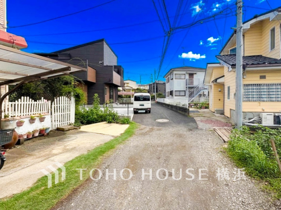 子育て環境、生活利便に優れた住環境に立地し、ゆとりある生活が送れます。（2026年9月撮影）