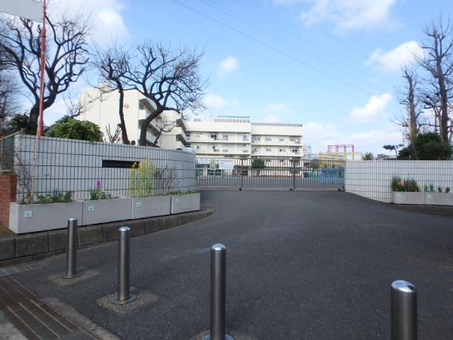 横浜市立瀬戸ヶ谷小学校 (約400ｍ。小学校が近いのは子育てファミリーにもおすすめのポイント。)