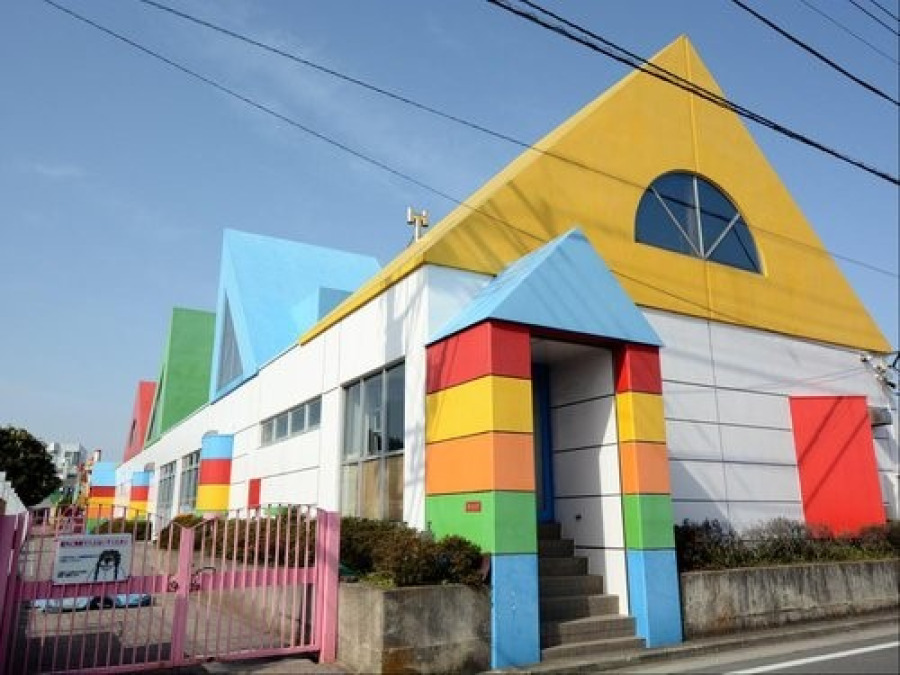 善隣館幼稚園(約550ｍ。自己実現力と集団適応力のバランス保育を大切した幼稚園。)