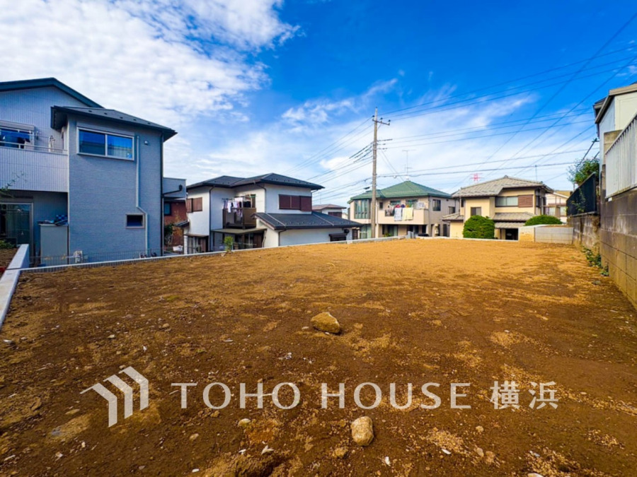 四季折々の変化を楽しめる心地よい場所となりそうなロケーションです。（2026年10月撮影）