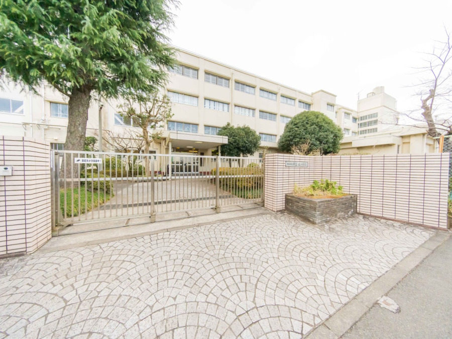 横浜市立希望ヶ丘小学校(約700ｍ。小学校が近いのは子育てファミリーにもおすすめのポイントです。)