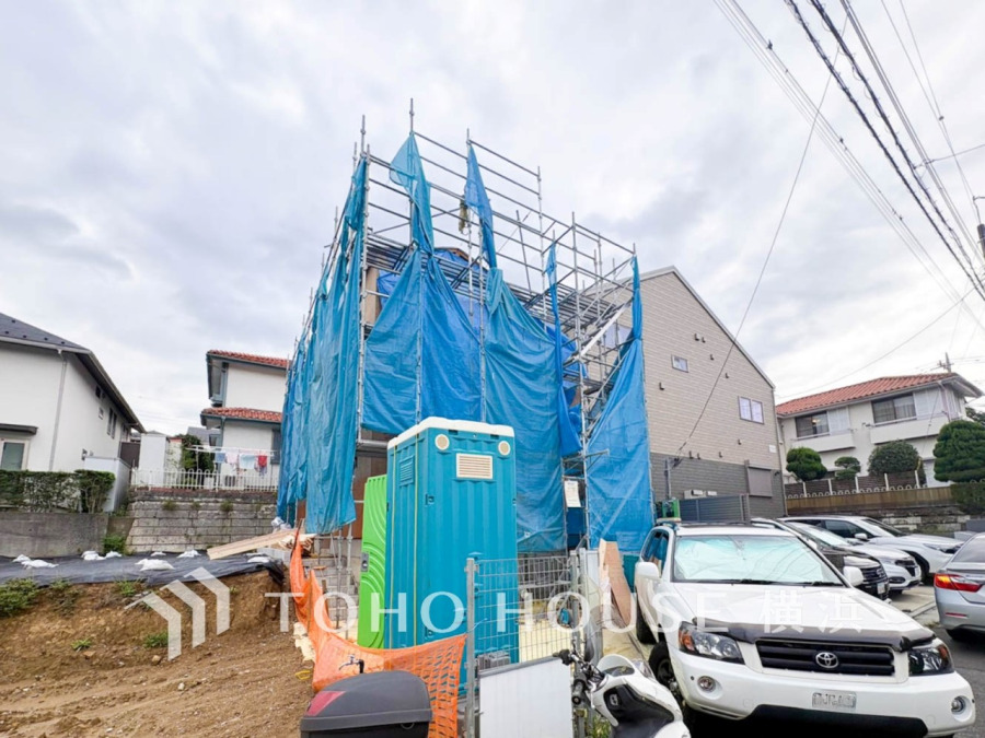 良質な環境に暮らす永住の邸がここに誕生します。（2026年9月撮影）