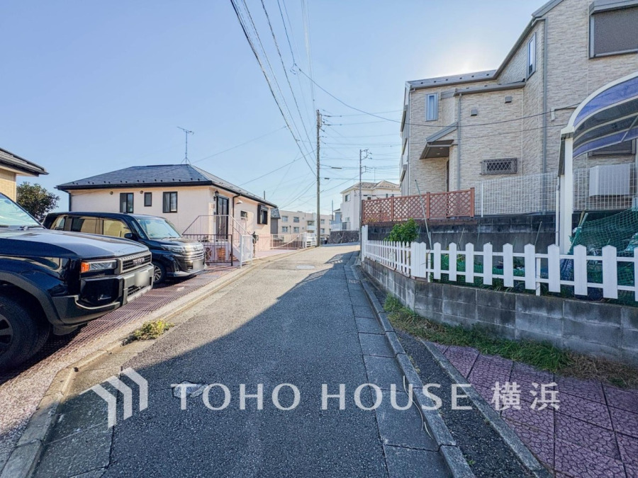 【2026年10月撮影】生活利便に優れた住環境に立地し、ゆとりある生活が送れます。
