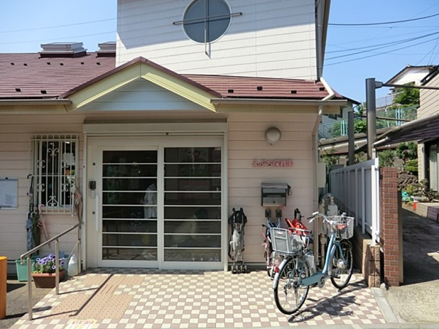 えぶち保育園(約1000ｍ。子育て支援で「夢」と「感動」を届ける保育を目指しています。)