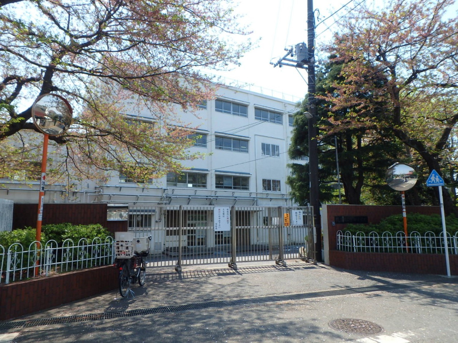 横浜市立中田小学校(約600ｍ。小学校が近いのは子育てファミリーにもおすすめのポイントです。)
