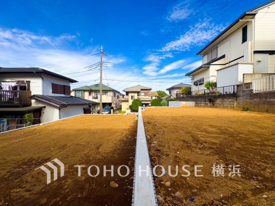 良質な環境に暮らす永住の邸がここに誕生します。（2026年10月撮影）