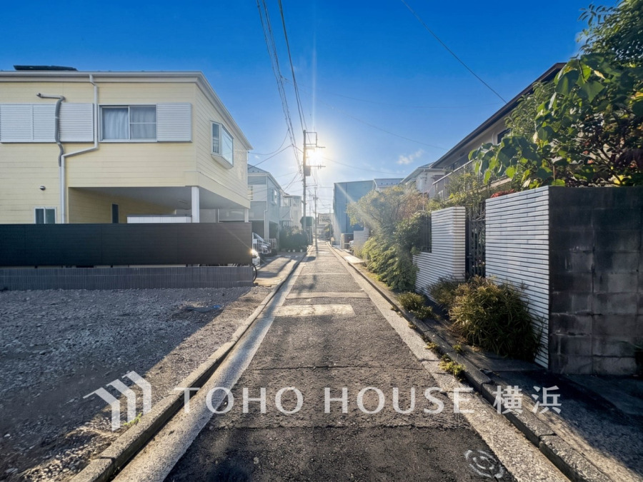穏やかな住環境で子育てファミリーにもおすすめです。（2026年10月撮影）